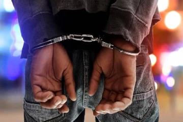 கொட்டாஞ்சேனையில் தானியங்கி கைத் துப்பாக்கியுடன் ஒருவர் கைது