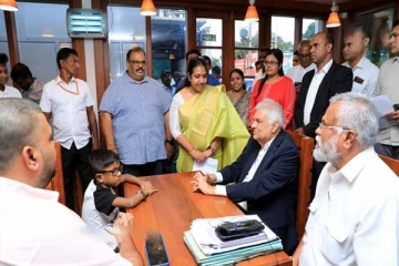 சர்வதேச போட்டிகளில் சாதனைப் படைத்த யாழ் இளைஞனை வாழ்த்திய ஜனாதிபதி!