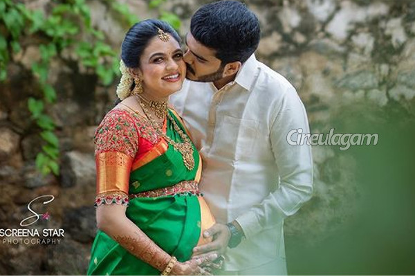 ரோஜா சீரியல் நடிகைக்கு குழந்தை பிறந்தது.. என்ன குழந்தை தெரியுமா | Roja Serial Vj Akshaya Got Girl Baby