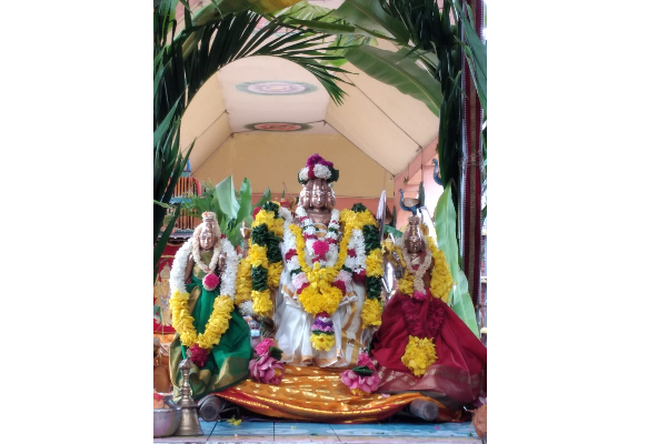 வரலாற்றில் பக்தர்களின் ஆர்ப்பரிப்பு இன்றி நடந்த சந்நிதி முருகன் திருவிழா! | The Sannidhi Murugan Festiva