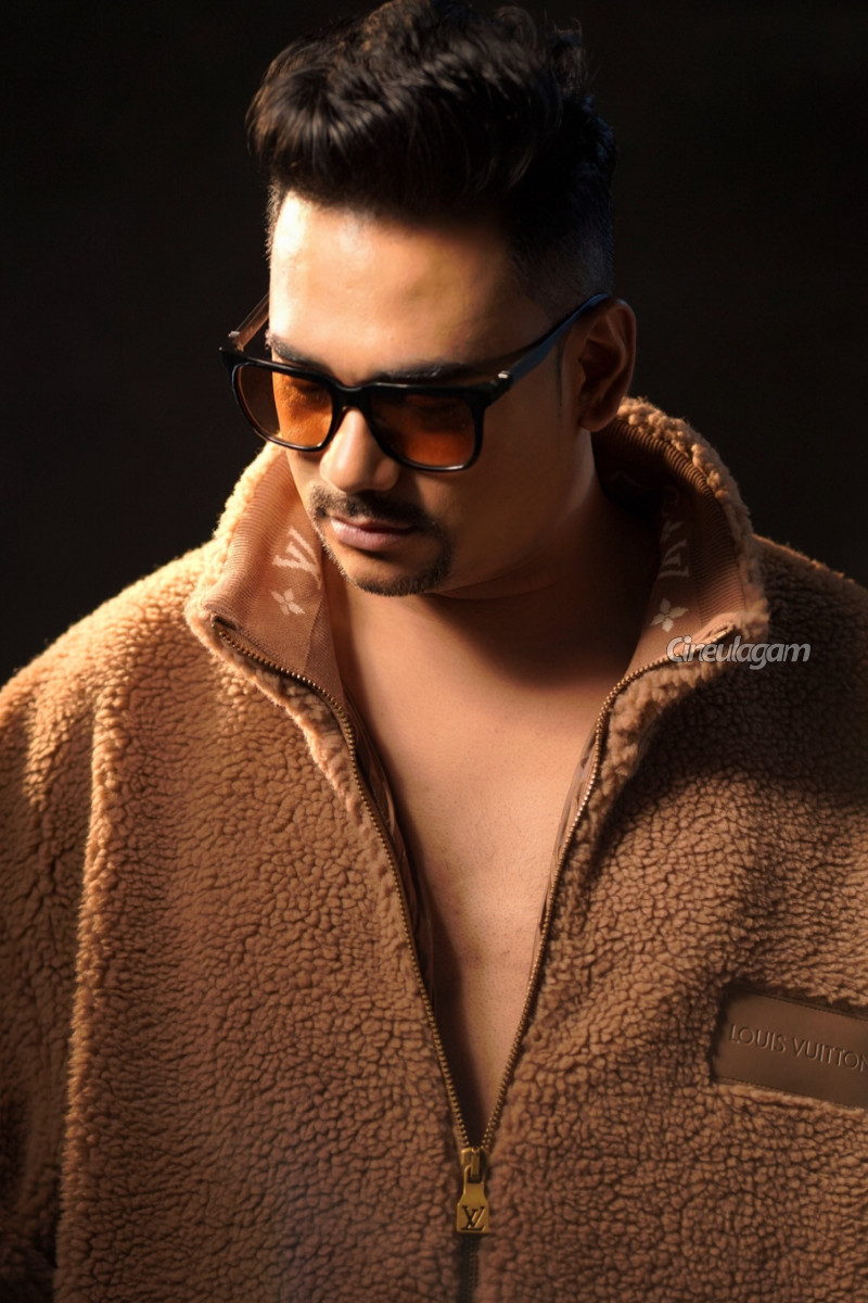 சாம் CS-ன் புதிய முயற்சி.. ஹாலிவுட் தரத்தில் 250+ கலைஞர்களுடன் இசை | Sam Cs New Hollywood Level Music With 250 Artists