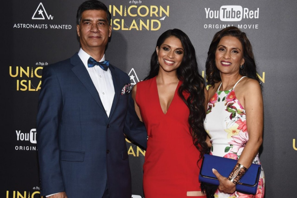 இந்திய வம்சாவளி பிரபலத்துக்கு கனடா அளித்துள்ள கௌரவம் | Lilly Singh Got Honorary Phd From York University