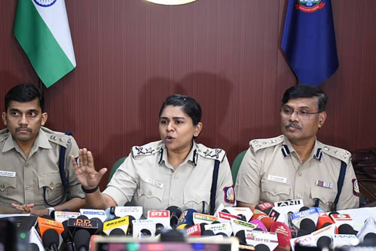 செய்தியாளர் சந்திப்பில் சிரித்த ஐஜி ரம்யாபாரதி; AI வீடியோவா? உண்மையா? | Ig Ramya Bharathi Laughing At Press Conference செய்தியாளர் சந்திப்பில் சிரித்த ஐஜி ரம்யாபாரதி; AI வீடியோவா? உண்மையா? | Ig Ramya Bharathi Laughing At Press Conference