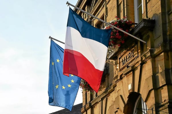 பிரான்ஸ் வாழ் தமிழ் மக்களுக்கு முக்கிய தகவல்! கடுமையாகும் குடியுரிமைச் சட்டம் | Important Announcement For France Tamil People பிரான்ஸ் வாழ் தமிழ் மக்களுக்கு முக்கிய தகவல்! கடுமையாகும் குடியுரிமைச் சட்டம் | Important Announcement For France Tamil People