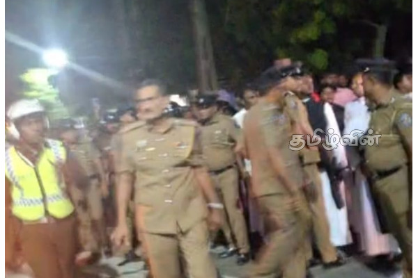 மன்னாரில் பதற்றம்! பொலிஸாரினால் மேற்கொள்ளப்பட்ட கண் மூடித்தனமாக தாக்குதல் | Materials For Construction Of A Wind Turbine Tower