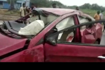 கல்லூரி மாணவி உள்பட ஒரே குடும்பத்தை சேர்ந்த 5 பேர் கார் விபத்தில் பலி