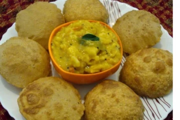 பூரி உருளைக்கிழங்கு அதிகம் சாப்பிட பிடிக்குமா? இந்த பிரச்சனை இருக்கு உஷார்!