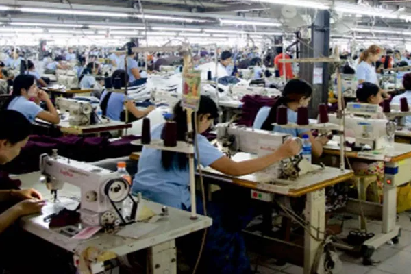 மூடப்படும் அபாய கட்டத்தில் இலங்கையின் ஆடை கைத்தொழிற்சாலைகள் - ஐபிசி தமிழ்