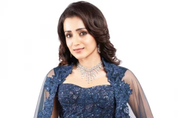 நடிகை த்ரிஷாவின் பெயரில் ஒரு ஊரே இருக்கா.. வைரலாகும் வீடியோவை பாருங்க