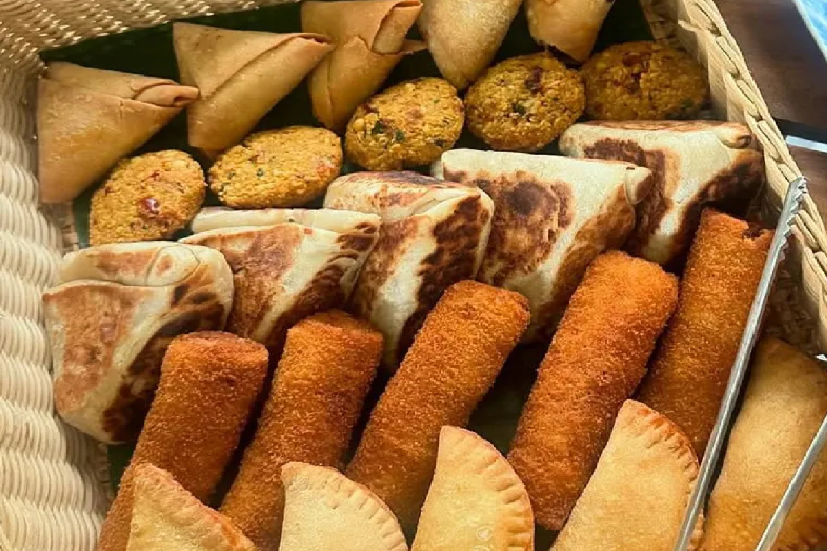 நள்ளிரவு முதல் சிற்றுண்டிகளின் விலைகள் அதிகரிப்பு | Prices Of Snacks Increased From Midnight நள்ளிரவு முதல் சிற்றுண்டிகளின் விலைகள் அதிகரிப்பு | Prices Of Snacks Increased From Midnight