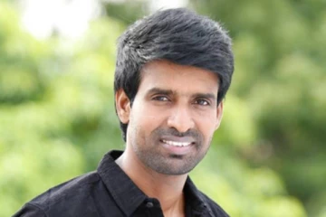 மகளிர் தினத்தில் மகளுடன் எடுத்த அழகிய வீடியோவை வெளியிட்ட நடிகர் சூரி- இதோ