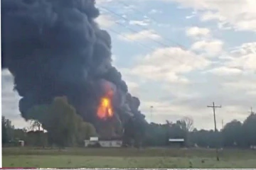 அமெரிக்கா- டெக்ஸாஸ் மாகாணத்திலுள்ள இரசாயண ஆலை வெடிப்பு!