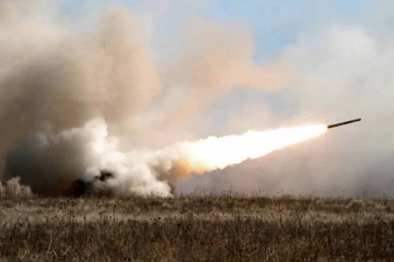 பிரபல மத்திய கிழக்கு நாடு மீது ராக்கெட் தாக்குதல்! அச்சத்தில் மக்கள்