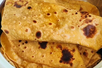 வெறும் 5 நிமிடத்தில் சுடச் சுட மசாலா சப்பாத்தி செய்யலாம்!