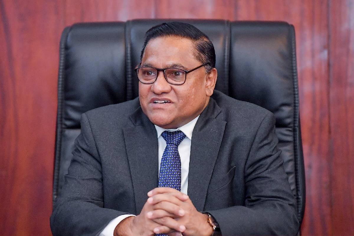 வெளிநாடுகளிலுள்ள இலங்கையர்களுக்கும் விரைவில் வாக்குரிமை: அமைச்சரவை தீவிர கரிசனை | Voting Rights For Sri Lankans Abroad Soon Cabinet