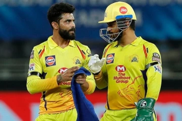 சைடு வாங்கும் தோனி, டாப் பொசிஷனில் ஜடேஜா; சென்னை சூப்பர் கிங்ஸ் அணியில் நடக்கும் சுவாரஷ்யங்கள்