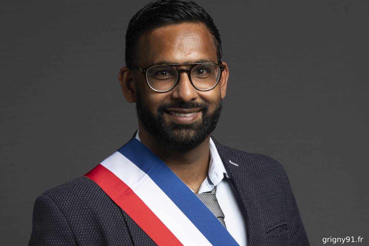 பிரான்ஸில் துணை மேயராக தேர்வு செய்யப்பட்டுள்ள புதுச்சேரி பூர்விக இளைஞர் | Puducherry Origin Youth As Deputy Mayor In France