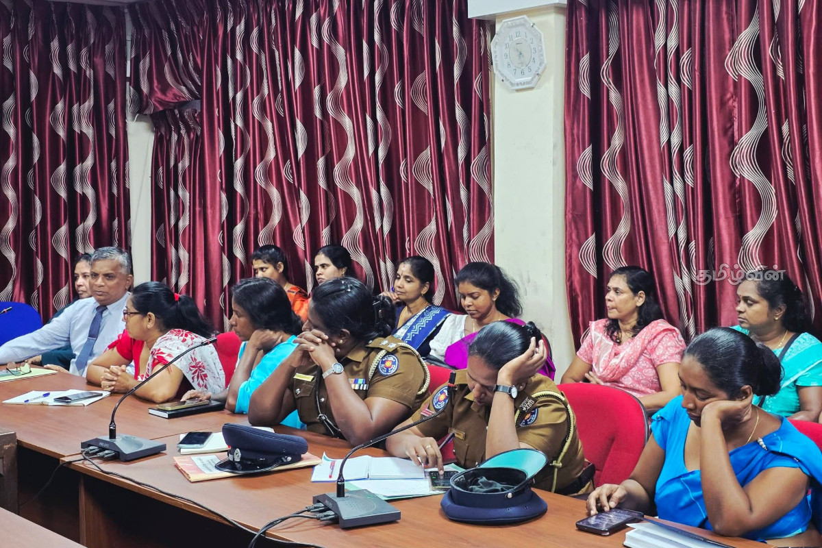 திருகோணமலை மாவட்ட சிறுவர் மற்றும் மகளிர் அபிவிருத்திக் குழுக் கூட்டம் | Trincomalee Development Committee Meeting