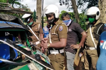 வவுனியா பொலிஸ் நிலையத்திற்கு முன்பாக இடம்பெற்ற விபத்தில் ஒருவர் காயம்