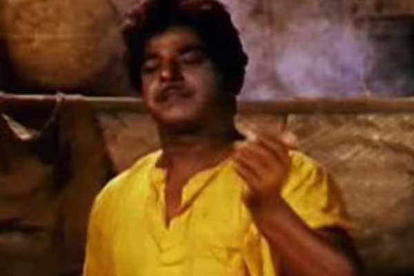 ஷூட்டிங்கிலேயே மூக்கிலிருந்து வந்த ரத்தம்...கேரளாவின் கோலோச்சிய நடிகரின் துயரம்.. | Legendary Actor Blood From Nose On Shooting Set ஷூட்டிங்கிலேயே மூக்கிலிருந்து வந்த ரத்தம்...கேரளாவின் கோலோச்சிய நடிகரின் துயரம்.. | Legendary Actor Blood From Nose On Shooting Set