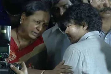 விஜயகாந்துக்கு இறுதி அஞ்சலி செலுத்திய விஜய்- கூட்டத்தில் சிக்கி தாக்கப்பட்டாரா நடிகர், வீடியோ இதோ