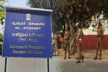 வடக்கு மாகாண ஆளுநர் அலுவலகத்தில் கைகலப்பு: ஒருவர் வைத்தியசாலையில் அனுமதி