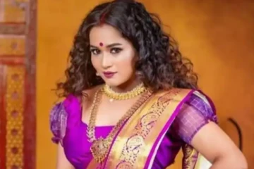 வகுடில் குங்குமம்...! பாண்டியன் ஸ்டோர் முல்லைக்கு கல்யாணம் ஆகிடுச்சா? வித்தியாசமாக சேலையில் தீயாய் பரவும் புகைப்படங்கள்