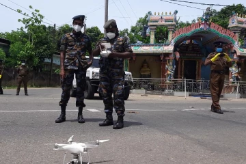 யாழில் இன்று 10 பேர் கைது! விமானப் படையினருடன் இணைந்து பொலிஸார் அதிரடி