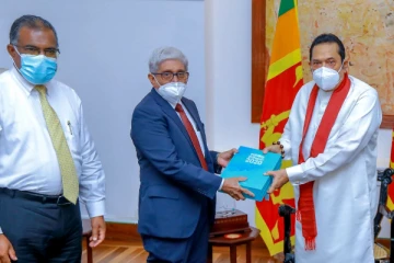 பிரதமர் மஹிந்தவிடம் கையளிக்கப்பட்டுள்ள சுற்றறிக்கை!