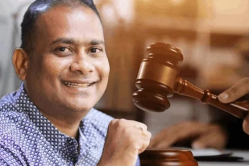 முன்னாள் ராஜாங்க அமைச்சர் பிரேமலால் ஜயசேகர உள்ளிட்ட மூவருக்கு வெளிநாட்டுப் பயணத்தடை