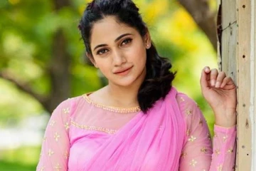 சோப்பு விளம்பரத்தில் சேர்ந்து நடித்த நடிகரை லொஸ்லியா திருமணம் செய்ய போகிறாரா?  ரசிகர்களின் அசிங்கமான செயல்