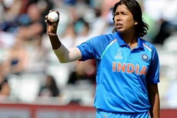 உலகக்கோப்பை வரலாற்றில் அதிக விக்கெட்டுகள் வீழ்த்திய ஜூலன் கோஸ்வாமி!