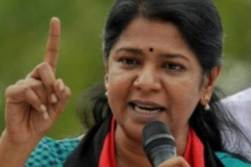 சசிகலா அரசியலுக்கு ஆதரவு கொடுக்கின்றாரா கனிமொழி?