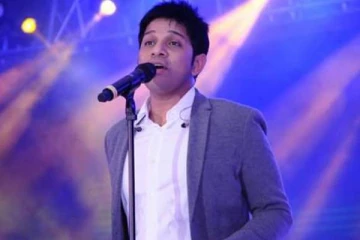 பாடகர் கார்த்தியின் மனைவி மற்றும் குழந்தைகளை பார்த்துள்ளீர்களா?- அழகான குடும்பம்