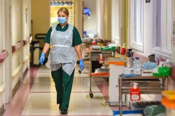 பிரித்தானியாவில் ஒரே வாரத்தில் ஒரு மில்லியன் மக்களுக்கு தொற்று... கடுமையாக பாதிக்கப்பட்ட 2 குழுவினர்