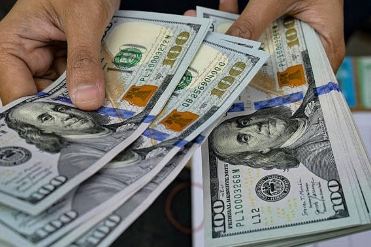 ஈரானில் இப்போது ஒரு அமெரிக்க டாலரின் மதிப்பு 2 மில்லியன் ரியால் | One Us Dollar Is Now Worth 2 Million Rials In Iran