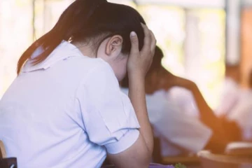 மாணவிகள் ,ஆசிரியைகளின் ஆபாச வீடியோக்களுடன் சிக்கிய ஆசிரியர் !