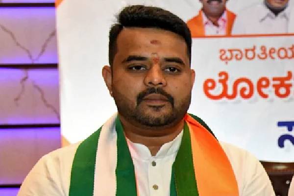 முன்னாள் பிரதமரின் பேரனுக்கு ஆயுள் தண்டனை விதிப்பு | Prajwal Revanna Gets Life Term