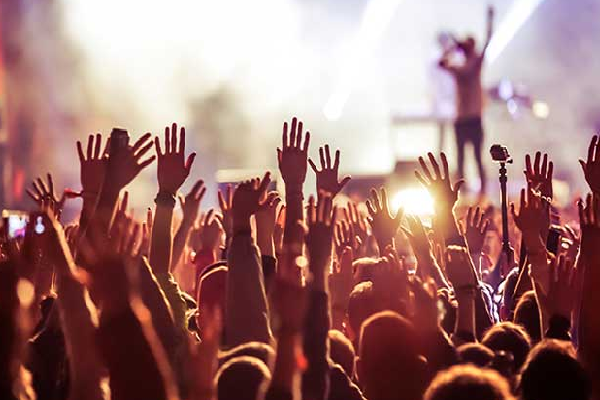 ஒரே இடத்தில் சிக்கிய 31 இளைஞர், யுவதிகள் ; அதிர்ச்சி கொடுத்த பின்னணி | 31 Youths Caught Together At Night Spot