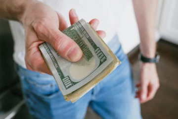 ஆகஸ்ட் மாதத்தில் இந்த 4 ராசியின் கையில் பணம் அதிகம் புரளப் போகிறது! யார் யாரை தேடி பணம் ஓடி வரும்!