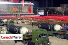 புதிய நீர்மூழ்கிக் கப்பல் ஏவுகணைகளை காட்சிப்படுத்திய வடகொரியா