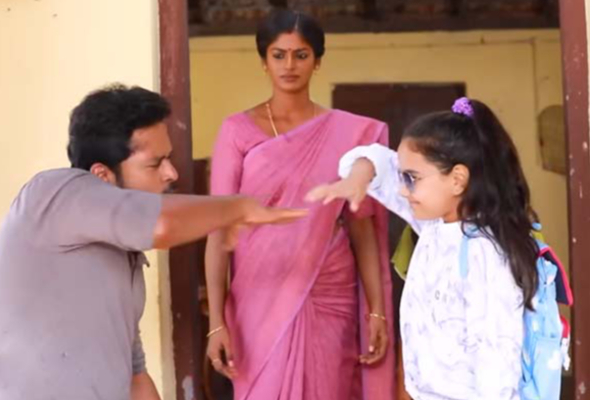 பாரதியுடன் சேர்ந்து கண்ணம்மாவை கடுப்பேற்றிய லெஷ்மி! எதிர்பாராத அதிரடி ட்விஸ்ட் இதோ | Bharathi Kannama New Promo Laxmi Father