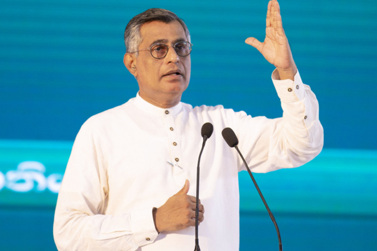 கே.பி.யைப் பாதுகாக்கும் அநுர அரசாங்கம் இராணுவ அதிகாரிகளைப் பழிவாங்குவது ஏன்..! சம்பிக்க ரணவக்க கடும் சீற்றம் | Anura Govet Takes Revenge Army Champika Ranawaka கே.பி.யைப் பாதுகாக்கும் அநுர அரசாங்கம் இராணுவ அதிகாரிகளைப் பழிவாங்குவது ஏன்..! சம்பிக்க ரணவக்க கடும் சீற்றம் | Anura Govet Takes Revenge Army Champika Ranawaka