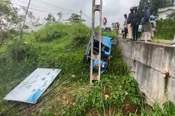 திருமண வைபவத்தில் இருந்து திரும்பிய முச்சக்கரவண்டி விபத்து | Accident While Returning From Wedding