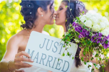 ஒரு பாலின திருமணம்.. சட்டபூர்வமாக்கிய நாடு - எங்க தெரியுமா?