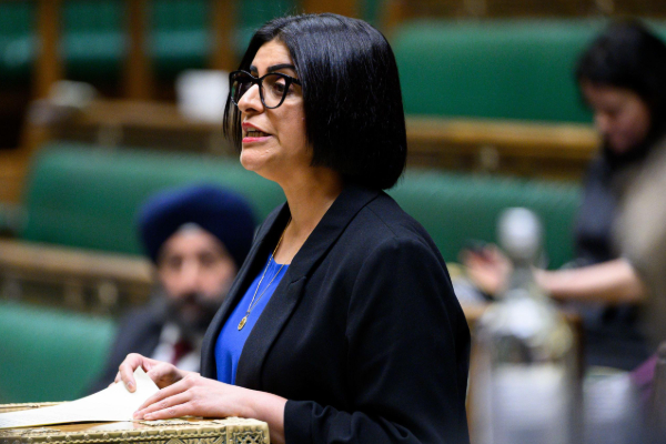 பிரித்தானிய உள்துறை அமைச்சர் ஷபானா மஹ்மூத் நாடாளுமன்றத்தில் அதிரடி | Uk Home Secretary Takes Action In Parliament