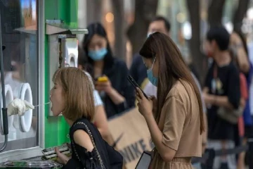 கொடிய நோயால் வெளியேற முடியாமல் தவிக்கும் 80 ஆயிரம் சுற்றுலா பயணிகள்!