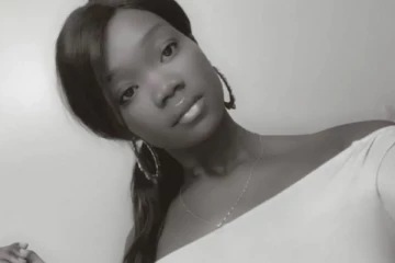 ஆபிரிக்காவுக்குச் சென்று விடு... கனேடிய இளம் தாயாரை மிரட்டிய இருவர்