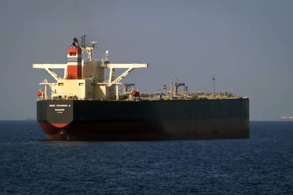 அமெரிக்காவிடம் சிக்காமல் இருக்க... மீண்டும் வெனிசுலா திரும்பிய மிகப்பெரிய எண்ணெய் கப்பல் | Supertanker Returns To Venezuela