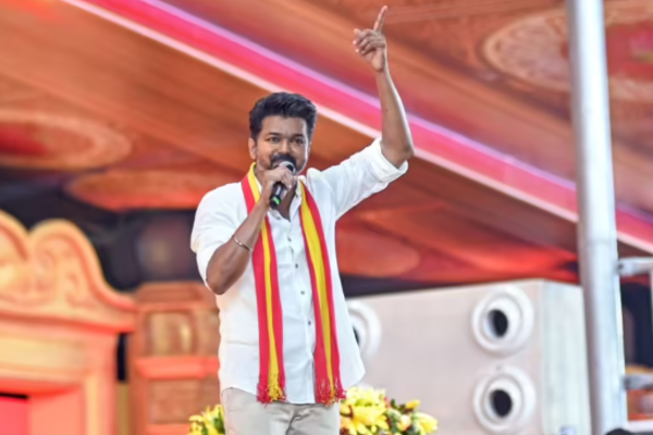 தவெக 2வது மாநில மாநாடு.. 100 அடி கொடிக்கம்பம் சரிந்து விழுந்து விபத்து | Accident After 100 Foot Flagpole Of Tvk Falls